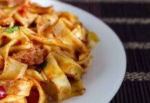 pasta fresca con prosciutto crudo