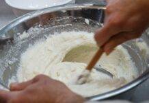 Usiamo la ricotta per fare un dolce? Ma questa volta niente cassata o cannoli!