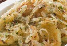 Il contorno che fa per te può essere solo questo, ricetta francese con patate Patate alla lionese
