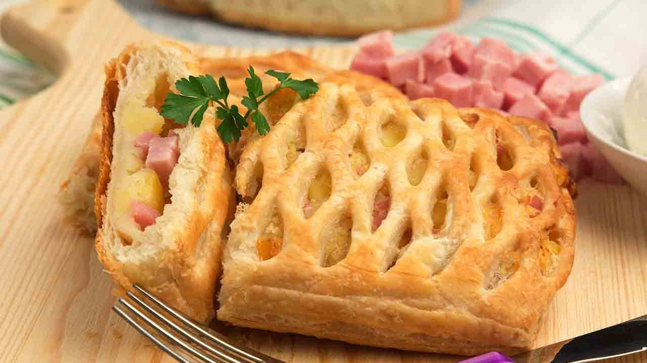 apertivo pasta sfoglia patate e mortadella