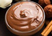 Dolci fritti di Carnevale: niente Nutella, ma una crema leggera e velocissima al cioccolato per farcirli