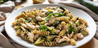 Pasta integrale con zucchine e un ingrediente speciale, scopriamo subito