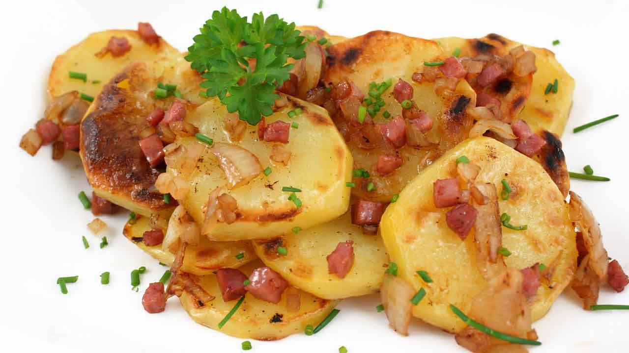 Patate con pancetta in friggitrice ad aria