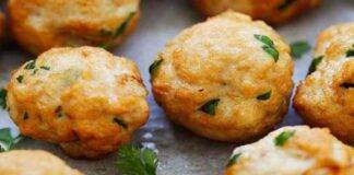 Polpettine di pane bianco con gamberi marinati