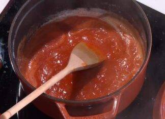 Salsa burro e pomodoro. Foto di È sempre Mezzogiorno