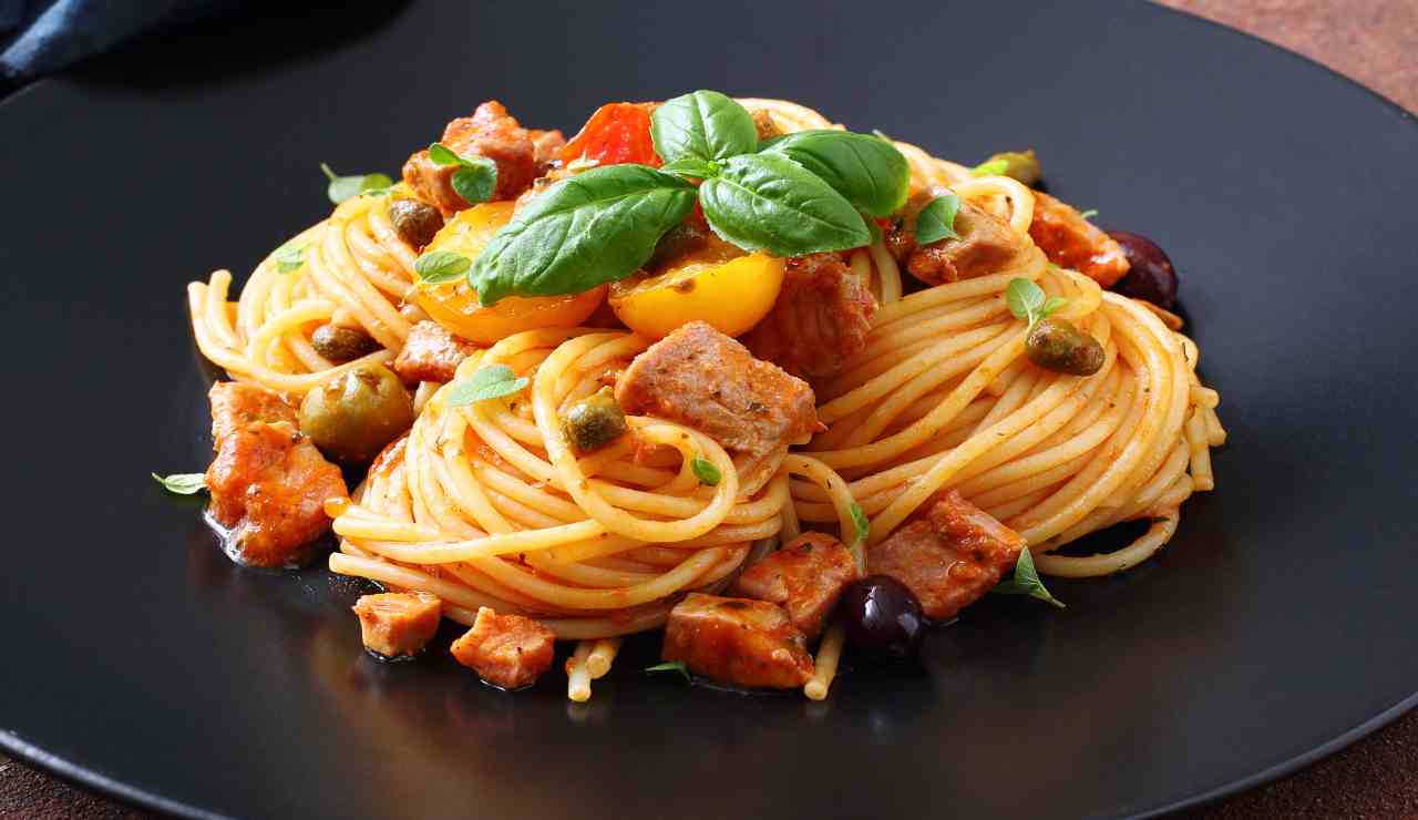 Spaghetti alla puttanesca di mare 2022/02/01 ricettasprint