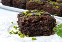 Torta al cioccolato e pistacchio per una pausa gustosa e delicata