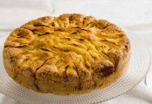 Torta soffice e delicata alle pere, ecco cosa dovete aggiungere