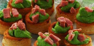 Tortini di sfoglia con mousse di piselli e cubetti di prosciutto 2022/02/04 ricettasprint