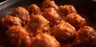 polpette vegane con passata di pomodoro