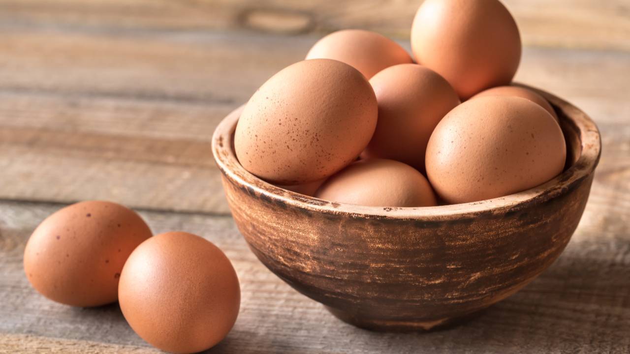 Benedetta Rossi ci stupisce ancora, ecco come prepara le uova per cena!