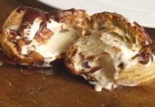 Un bocconcino goloso e super particolare? Prepariamo questi speciali bignè Bignè con crema al caffè