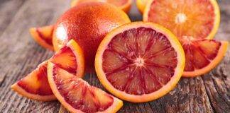 Con le arance rosse potete preparare un dolcetto fragrante e soffice per tutta la famiglia