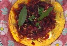 È sempre Mezzogiorno | Ricetta degli chef Gemelli Billy | Frittata di uova e cinque cipolle