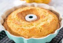 Il ciambellone soffice e fragrante con un ingrediente semplice da aggiungere che lo renderà unico
