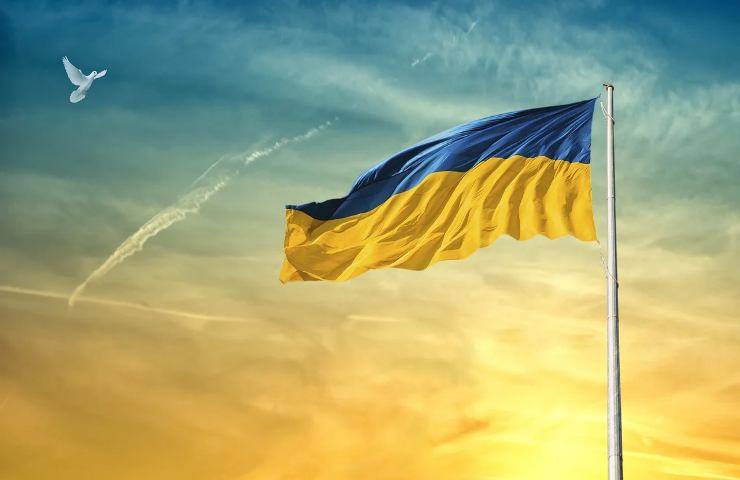 La bandiera dell'Ucraina che sventola