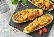 Le zucchine per contorno | zia Rosy ci spiega come farle ripiene Le zucchine per contorno zia Rosy ci spiega come farle ripiene