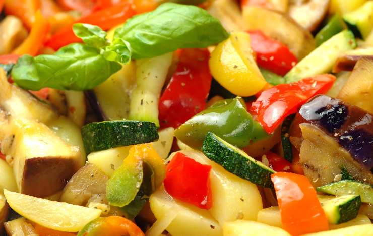 Mix di verdure in padella di Benedetta Rossi versatile e gustosa