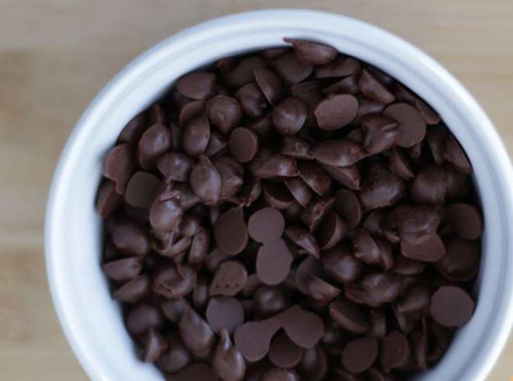Muffin al cioccolato fondente con gocce di cioccolato