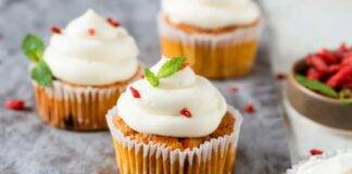 Muffin di carote e philadelphia con crema al latte