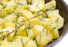 Patate lesse senza lessarle ecco il trucchetto infallibile e salva tempo patate lesse al microonde