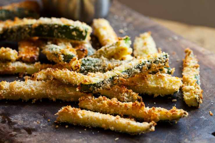 Stick di zucchine fritte di Benedetta Rossi