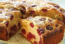 Torta di latticini alle amarene