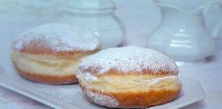 krapfen morbidissimi con ripieno in mousse