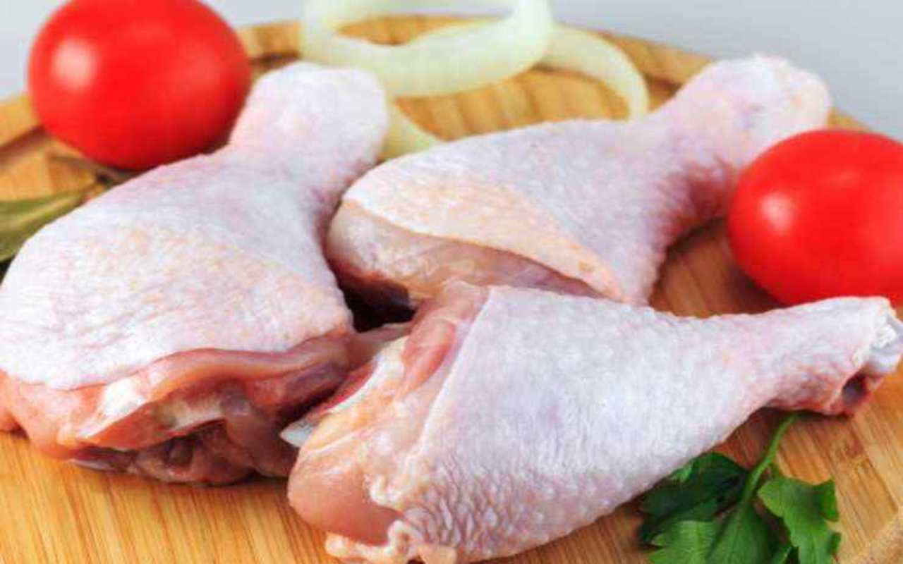 Svelato il trucco per preparare un pollo croccante arrosto in microonde, in  pochissimo tempo - RicettaSprint.it