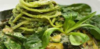 Bavette con zucchine saltate al pesto