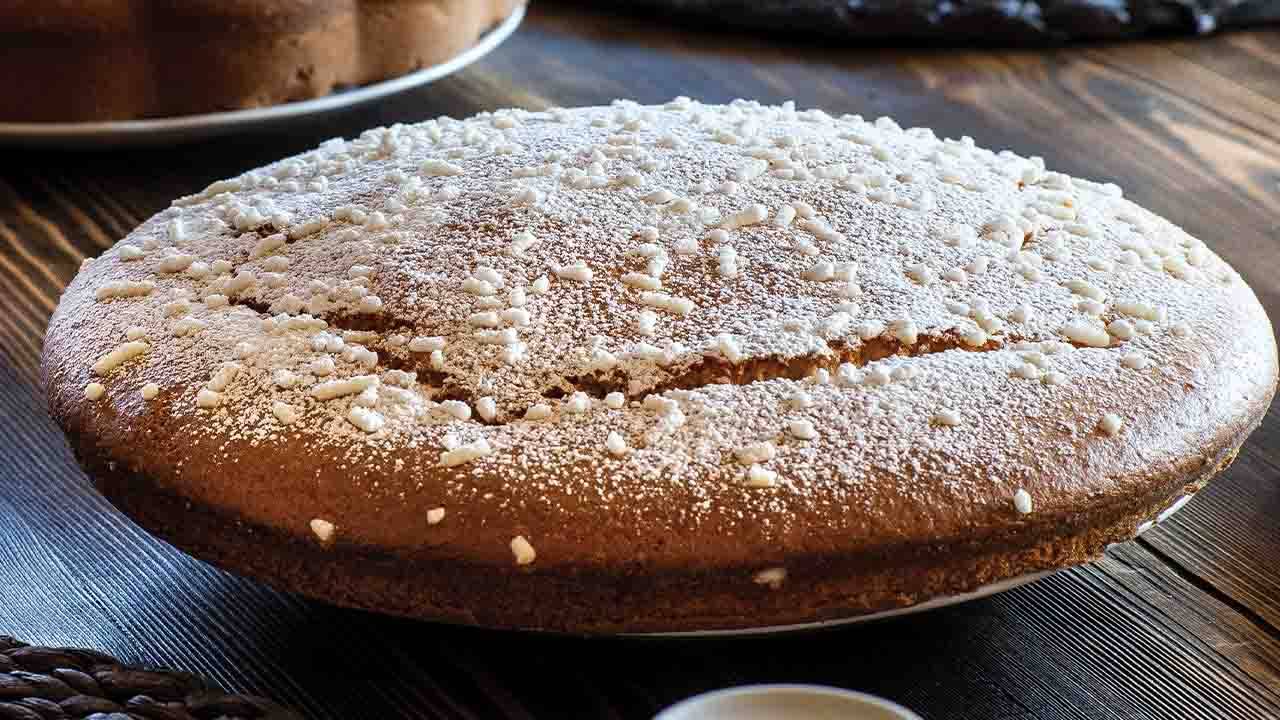 torta di frolla montata e cioccolato caldo