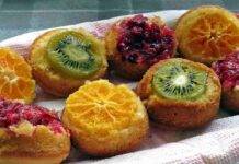 Dolcetti fruttati allo yogurt, personalizzate il vostro pasticcino al momento con questa ricetta pratica e veloce Dolcetti fruttati allo yogurt