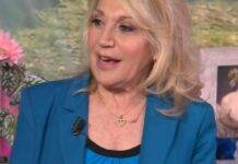 Foto di È sempre mezzogiorno. Banana pucciata nel cacao. Ricetta della nutrizionista Evelina Flachi