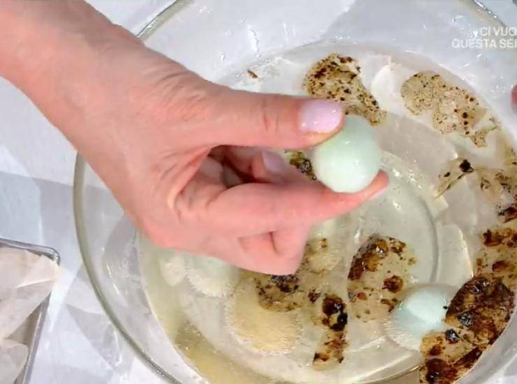 Foto di È sempre mezzogiorno. Soluzione "magica" per uova perfette. Stratagemma dello chef Sergio Barzetti