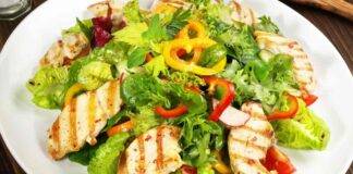 Insalata di pollo leggera fresca e veloce, ideale anche per una gita fuori porta