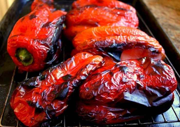 Peperoni arrostiti: la ricetta facile di Benedetta Rossi