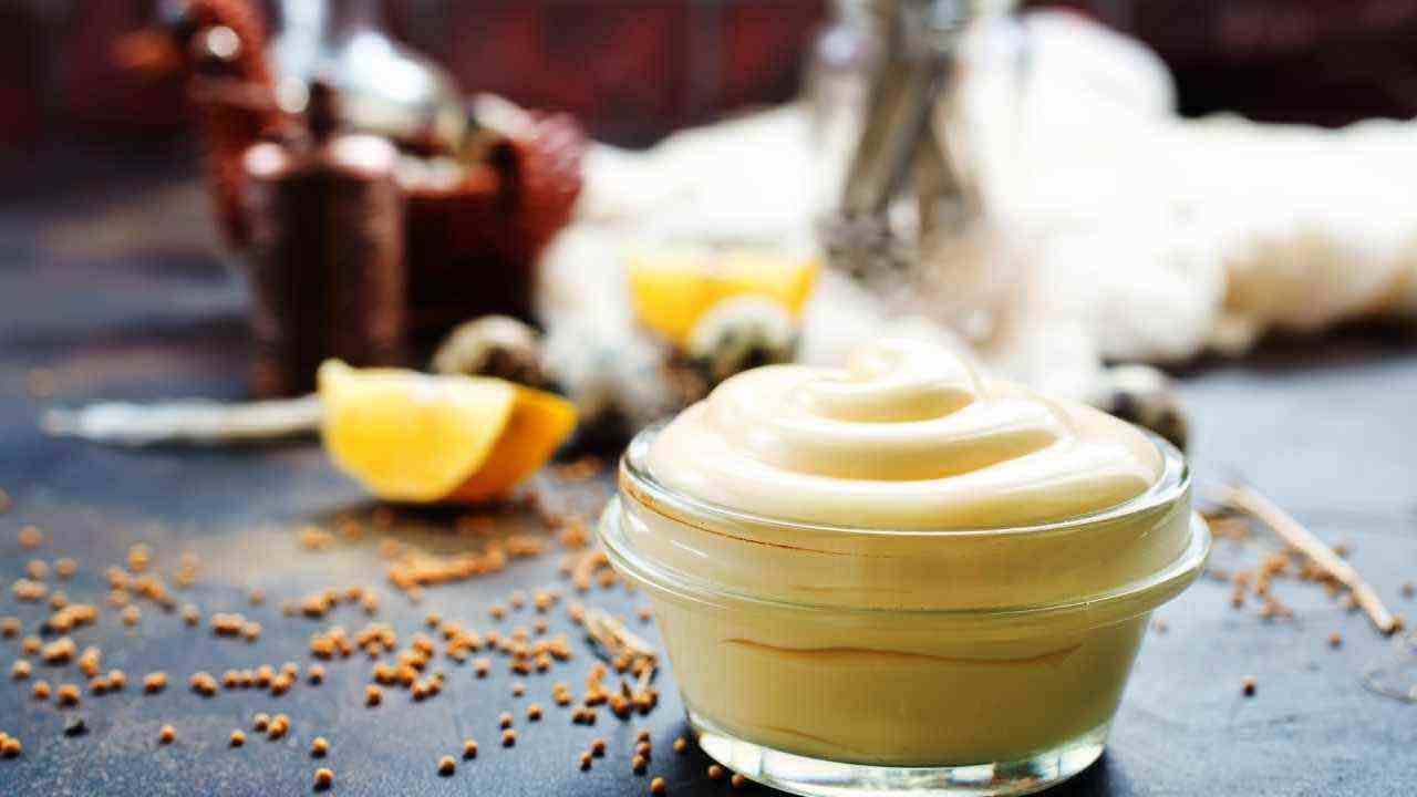 Perché la maionese fa male | è una bomba ipercalorica e non solo
