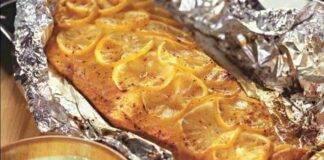 Salmone al cartoccio con limone e paprika