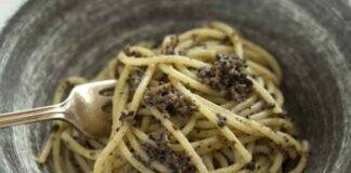 Spaghetti con cipollotti e tartufo