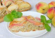 Torta di pesche e avena al bicchiere senza glutine