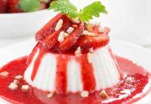 Ti insegno come fare un budino fruttato fresco, goloso e super light: non farti mai mancare il dolce, anche se sei a dieta!