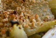 finocchi al gratin con pomodori e cipolle e olive nere