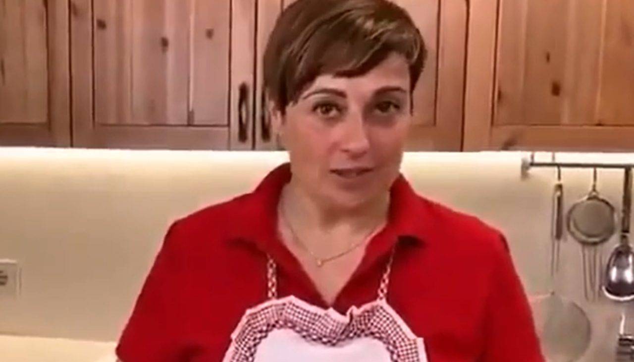 Foto di Benedetta Rossi. Torta cuore di sfoglia con crema e fragole di Benedetta Rossi