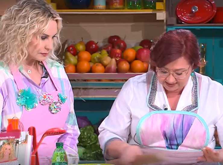 Foto di È sempre mezzogiorno. Torta di fragole della chef Zia Cri