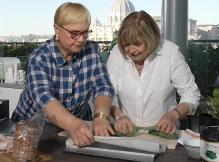 Foto di Senti che fame! Nonna pensaci tu. Pane della mezz'ora della chef Anna Moroni