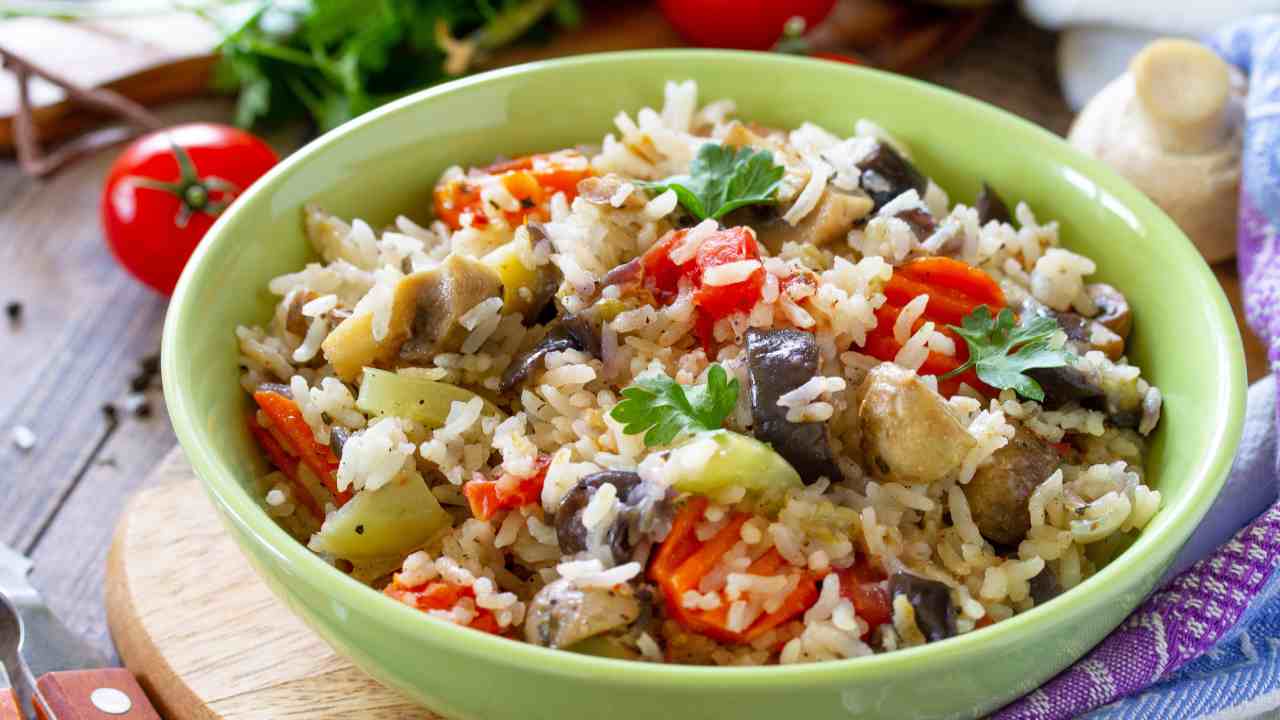 Insalata di riso all'ortolana la ricetta perfetta anche se sei a dieta 