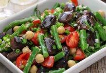 Insalata di verdure e legumi: il contorno ricco dal sapore contadino che metterà d’accordo tutti a tavola Insalata di verdure e legumi il contorno ricco dal sapore contadino che metterà d'accordo tutti a tavola