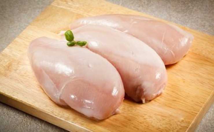 Lavare pollo crudo non farlo - RicettaSprint