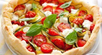 Sfogliata zucchine prosciutto e mozzarella: un antipasto primaverile strepitoso!
