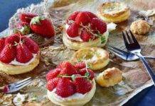 Tartellette furbe con crema di ricotta e fragole
